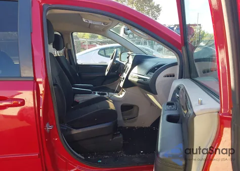 2013 Dodge Grand Caravan Sxt z USA, uszkodzony, nr VIN 2C4RDGCG4DR610878